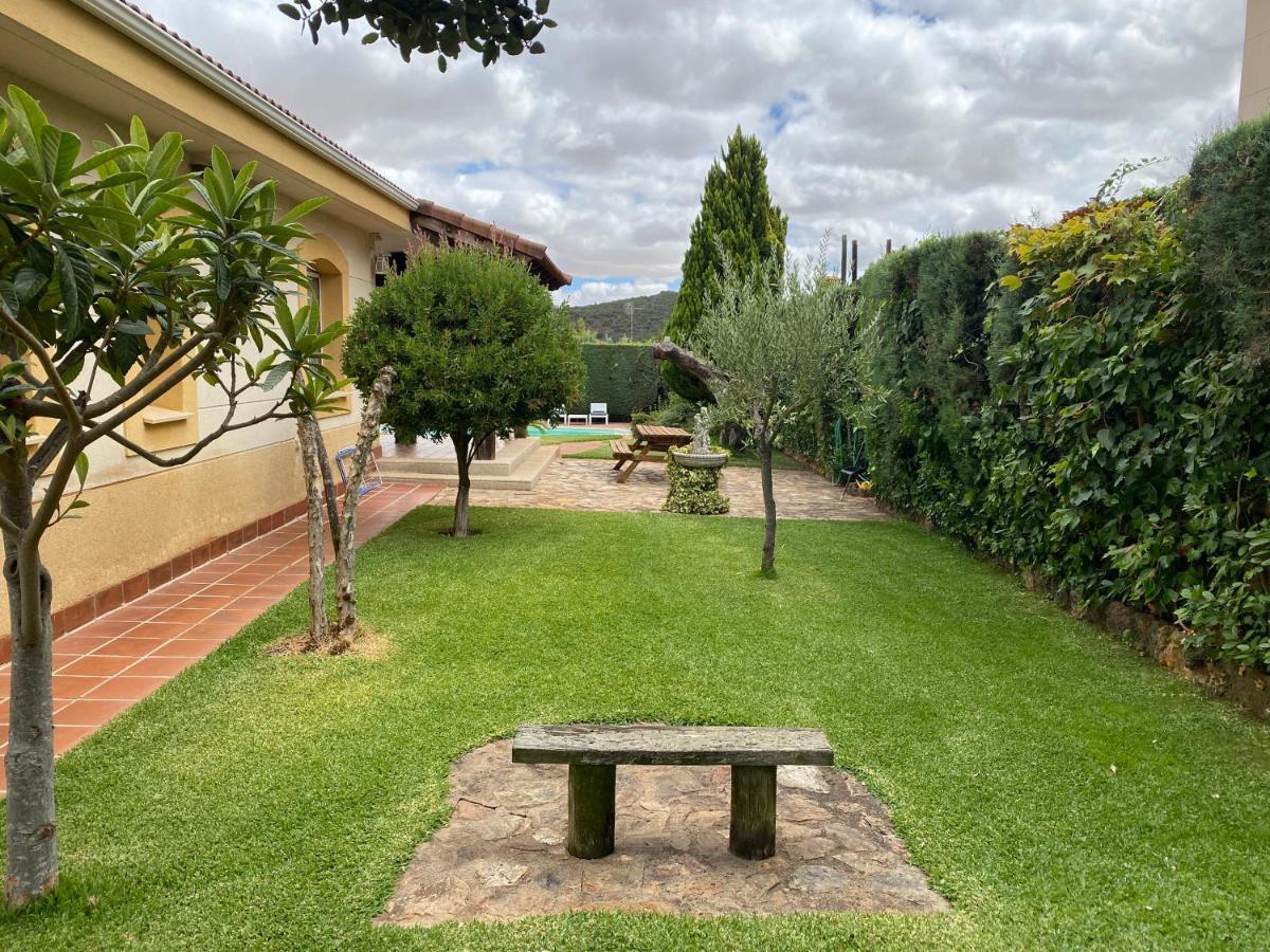 Jardin De La Yedra ξενώνας Caces Εξωτερικό φωτογραφία
