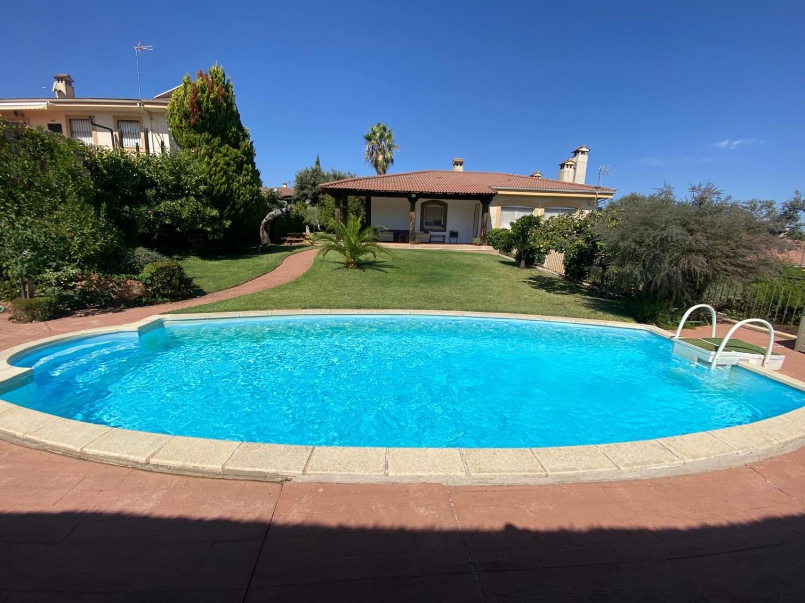 Jardin De La Yedra ξενώνας Caces Εξωτερικό φωτογραφία